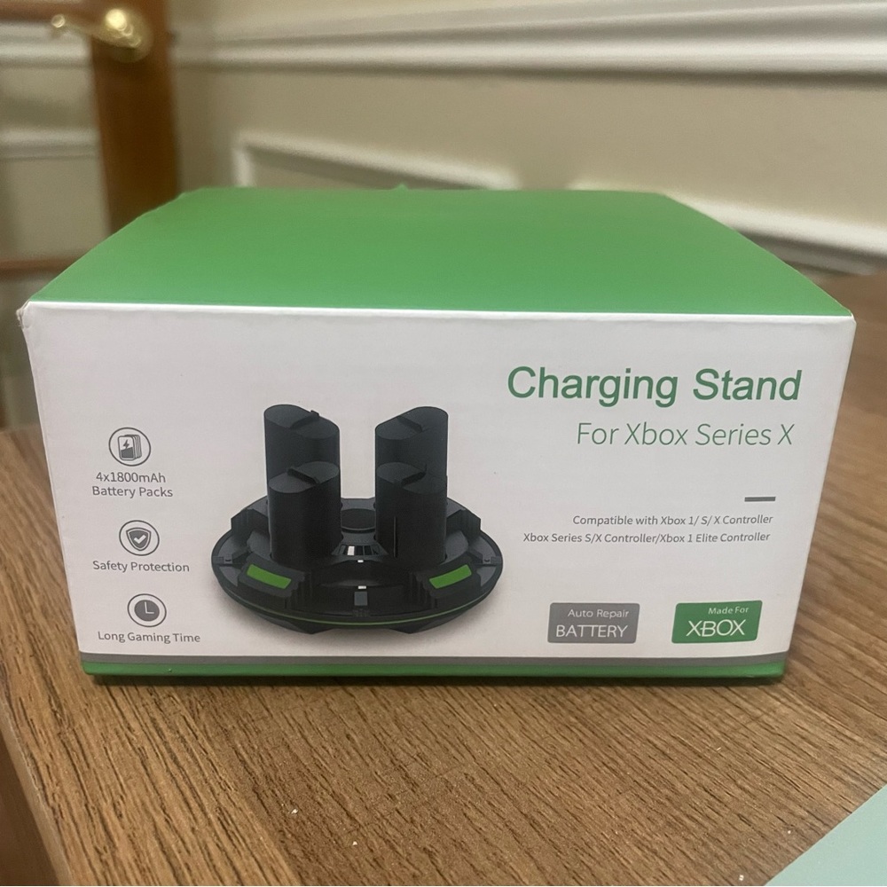 NEW - XBOX SERIES X Charging Stand